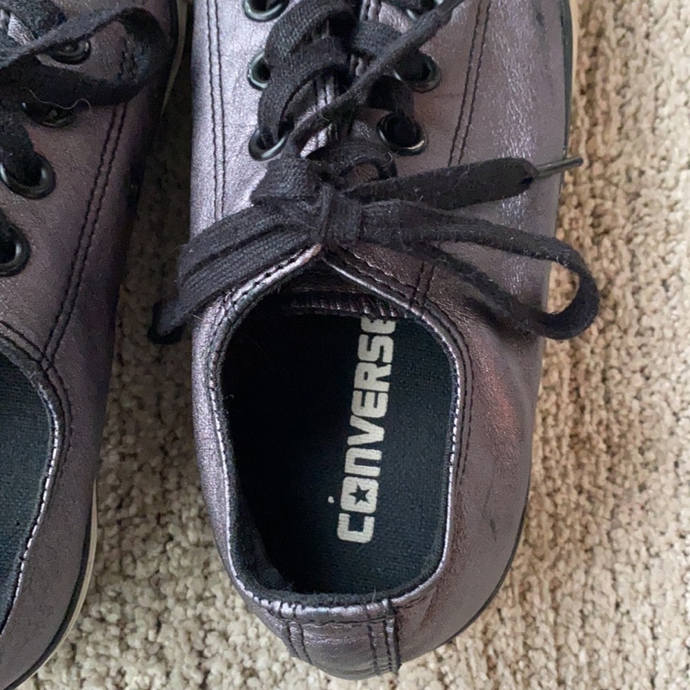 Converse Metallic Grey Leather Low Top Sneakers | Size 6.5 y2k - Picture 5 of 5